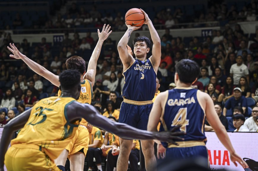 NU nips FEU, 62-60