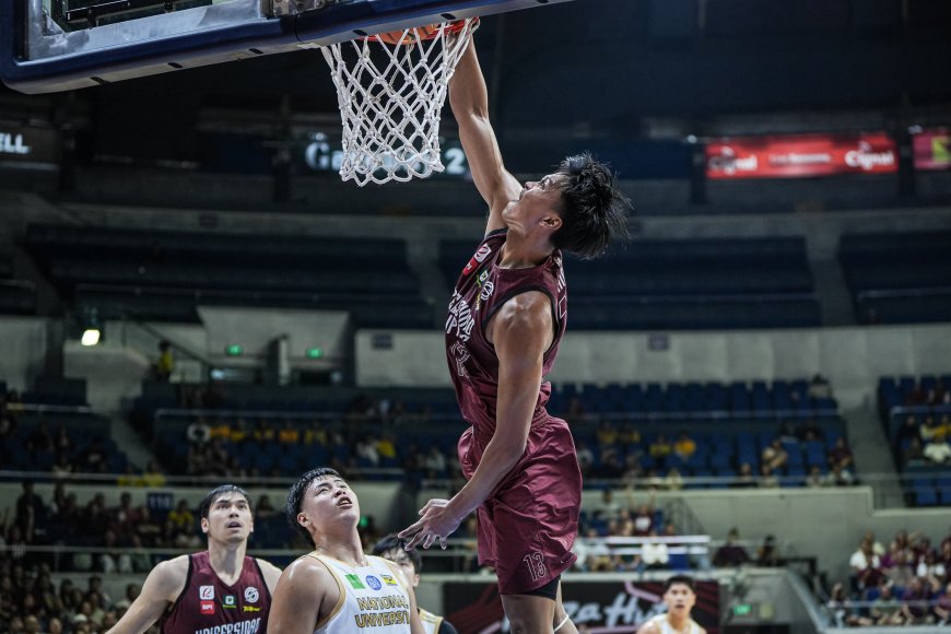S87 Men's Basketball: UP destroys NU, 89-62