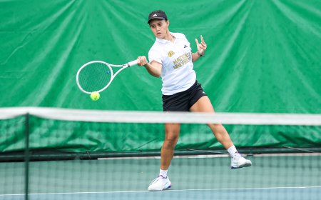 S87 Tennis: NU women, UST men start strong in title defense